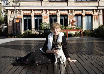 Nathalie Seseña y ‘Pepe’, el perro artista Nathalie Seseña y ‘Pepe’, el perro artista