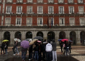 Madrid vive y muere en la plaza Mayor Madrid vive y muere en la plaza Mayor