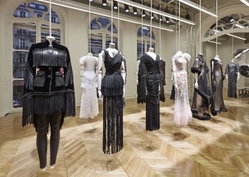 Givenchy emociona con su vuelta a la alta costura de París