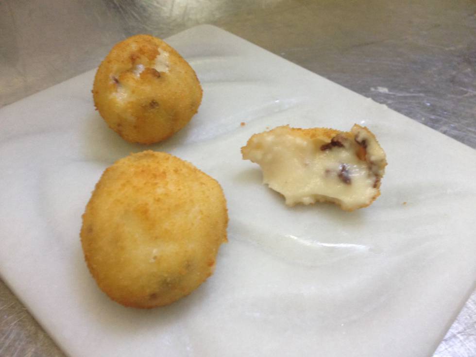 CROQUETAS DE PEDRO NORIEGA RESTAURANTE CASTRU EL GAITERU CAPEL