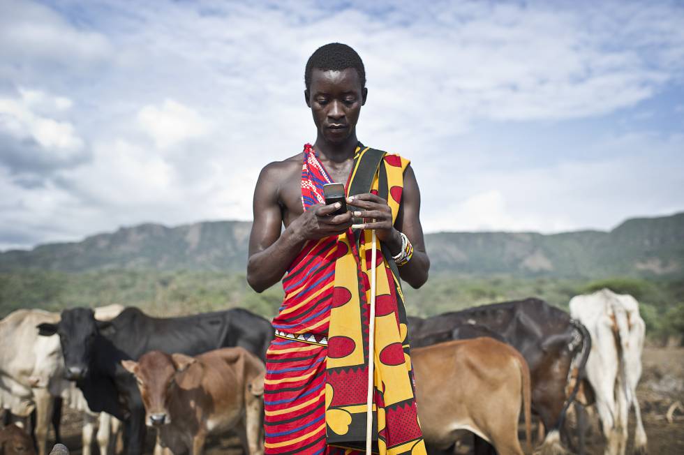 M-Pesa ofrece productos financieros a través del móvil en Kenia. 