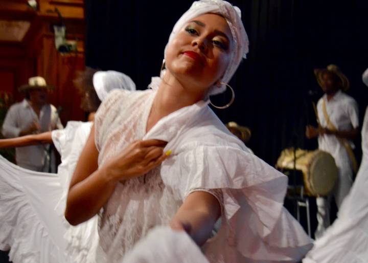 Orgullosos de ser afrodescendientes Orgullosos de ser afrodescendientes