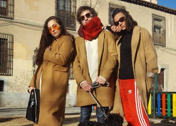 ¿Por qué todos los modernos llevan este abrigo camel?