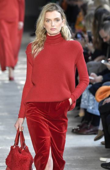 La modelo Lily Donaldson, en el desfile de Max Mara en Milán.