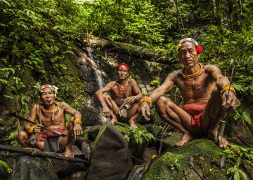 Los mentawai defienden su cultura