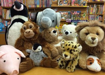 Fiestas de pijamas para peluches en la biblioteca, una forma de animar a los niños a leer Fiestas de pijamas para peluches en la biblioteca, una forma de animar a los niños a leer