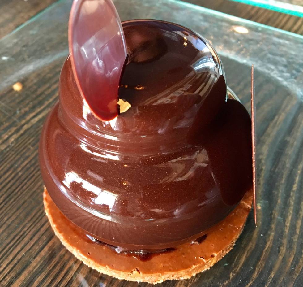 100% CHOCOLATE CAPEL