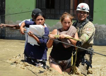 Perú espera la llegada de más lluvias y riadas