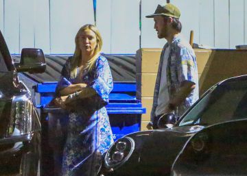Kate Hudson y Danny Fujikawa en Santa Monica el 2 de marzo de 2017. 