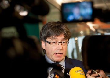Puigdemont arrasa en Harvard, Anna Gabriel arrasa en el PP