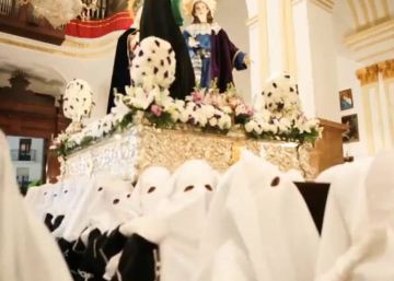 Una hermandad de Marbella ensaya una procesión a ritmo de reguetón Una hermandad de Marbella ensaya una procesión a ritmo de reguetón