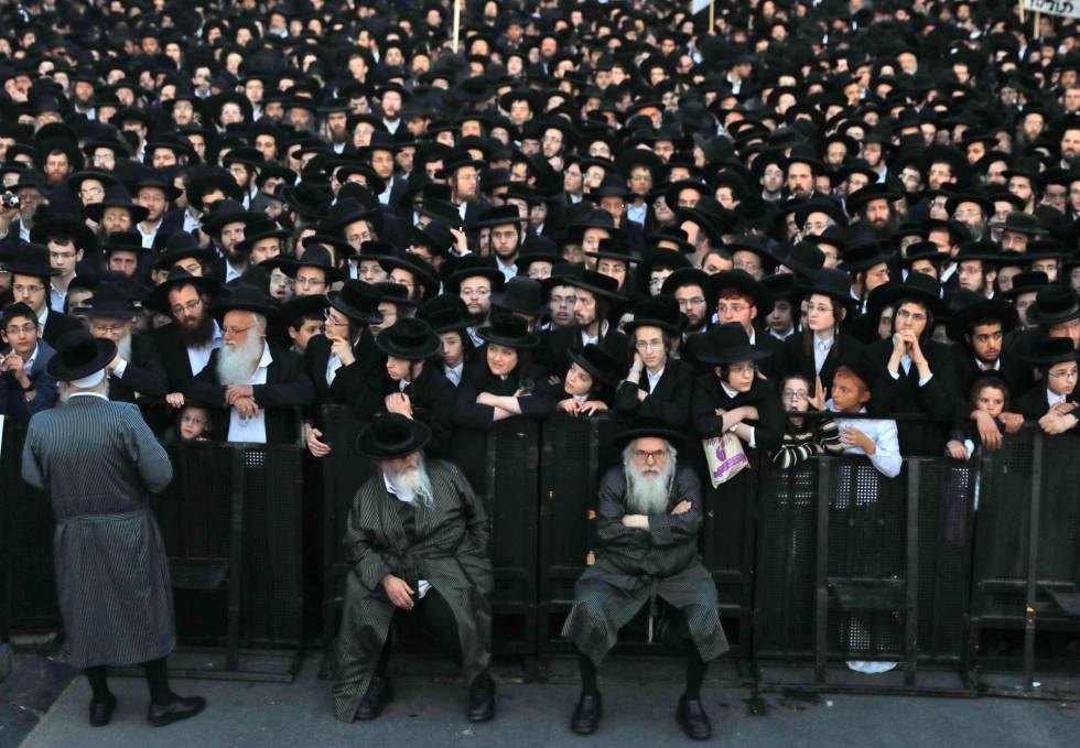 Judíos ultraortodoxos se manifiestan contra el servicio militar, en Jerusalén.