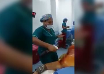 Indignación en Colombia por un vídeo de unas enfermeras junto a una paciente sedada