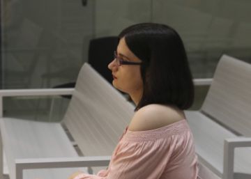 Spanish court slaps student with jail term for tweeting terrorism jokes Spanish court slaps student with jail term for tweeting terrorism jokes