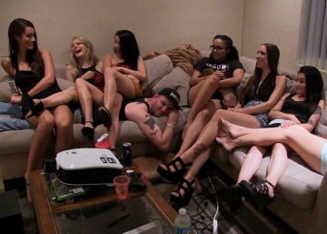 Hombres, esta es la serie documental que puede hacer que dejéis de ver porno