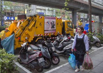 Tirar la basura en Taiwán es una experiencia singular