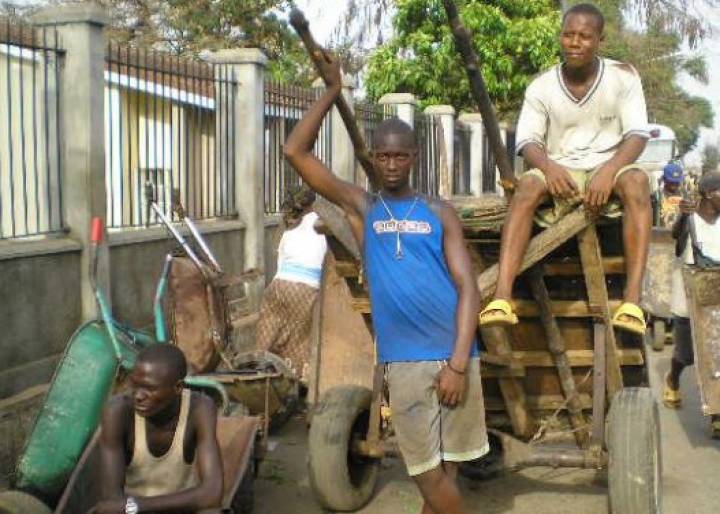 “África tiene que buscar una salida para los jóvenes y los marginados” “África tiene que buscar una salida para los jóvenes y los marginados”