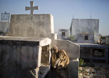 Los altos costes de los entierros en Haití