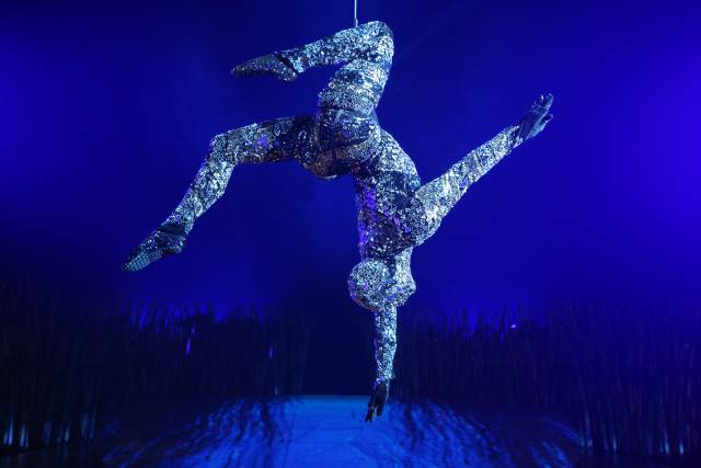 Acrobacias, riesgo y humor