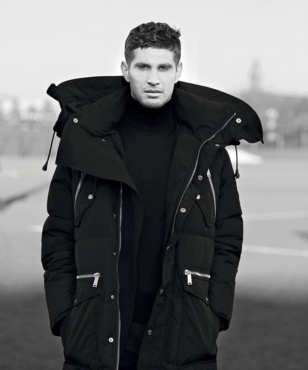 John Stones llegó este año al City procedente del Everton. Se pagaron 55 millones de euros por él, convirtiéndose en el defensa más caro de la historia. En la imagen, vestido de Dsquared2.
