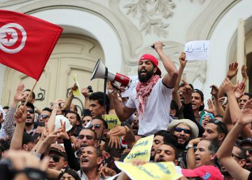 Más de 800 protestas en un solo mes en Túnez Más de 800 protestas en un solo mes en Túnez