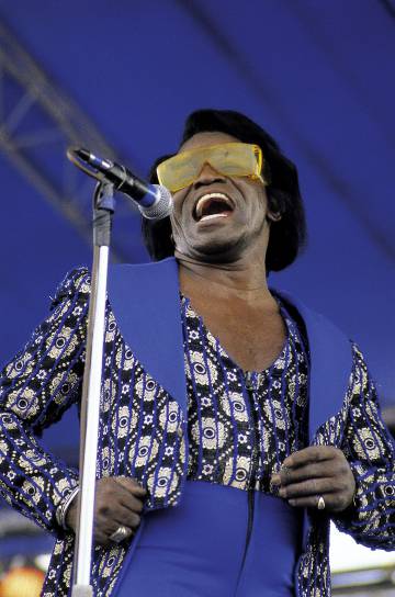 James Brown en un concierto de 1988, en Nueva Orleans. Ese mismo año, en Madrid, ofreció una actuación rácana y deprimente.