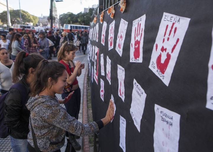 Argentineans take to the streets to protest against gender violence Argentineans take to the streets to protest against gender violence