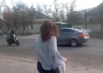 Dos jóvenes graban un accidente mientras hacían ‘twerking’