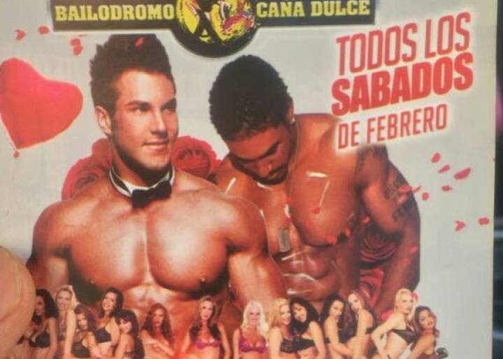 Barcelona club under fire for €100 offer to women without underwear Barcelona club under fire for €100 offer to women without underwear