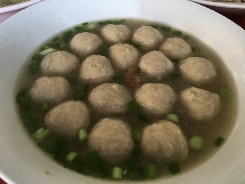BACK CHOR MEE, ALBÓNDIGAS DE PESCADO, ESPECIALIDAD DE TAI WAH CAPEL