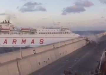 Video: Ferry crash in Canary Islands produces three-kilometer fuel slick Video: Ferry crash in Canary Islands produces three-kilometer fuel slick