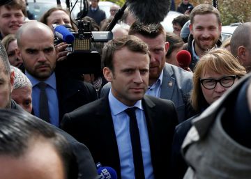 Los 300 que abuchean a Macron