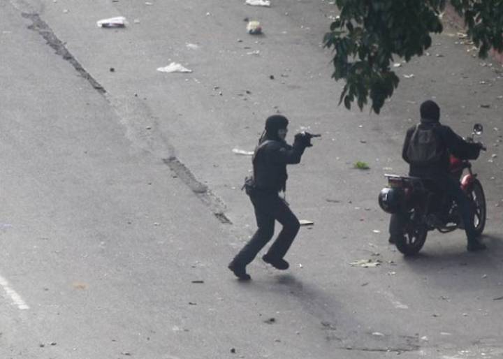 Venezuela’s pro-government militias terrorizing opposition protest marches Venezuela’s pro-government militias terrorizing opposition protest marches