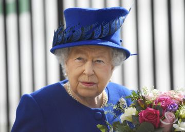 La reina Isabel II convoca de urgencia a todo el personal al palacio de Buckingham