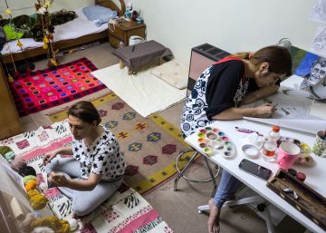 Artesanía y alfombras en femenino Artesanía y alfombras en femenino