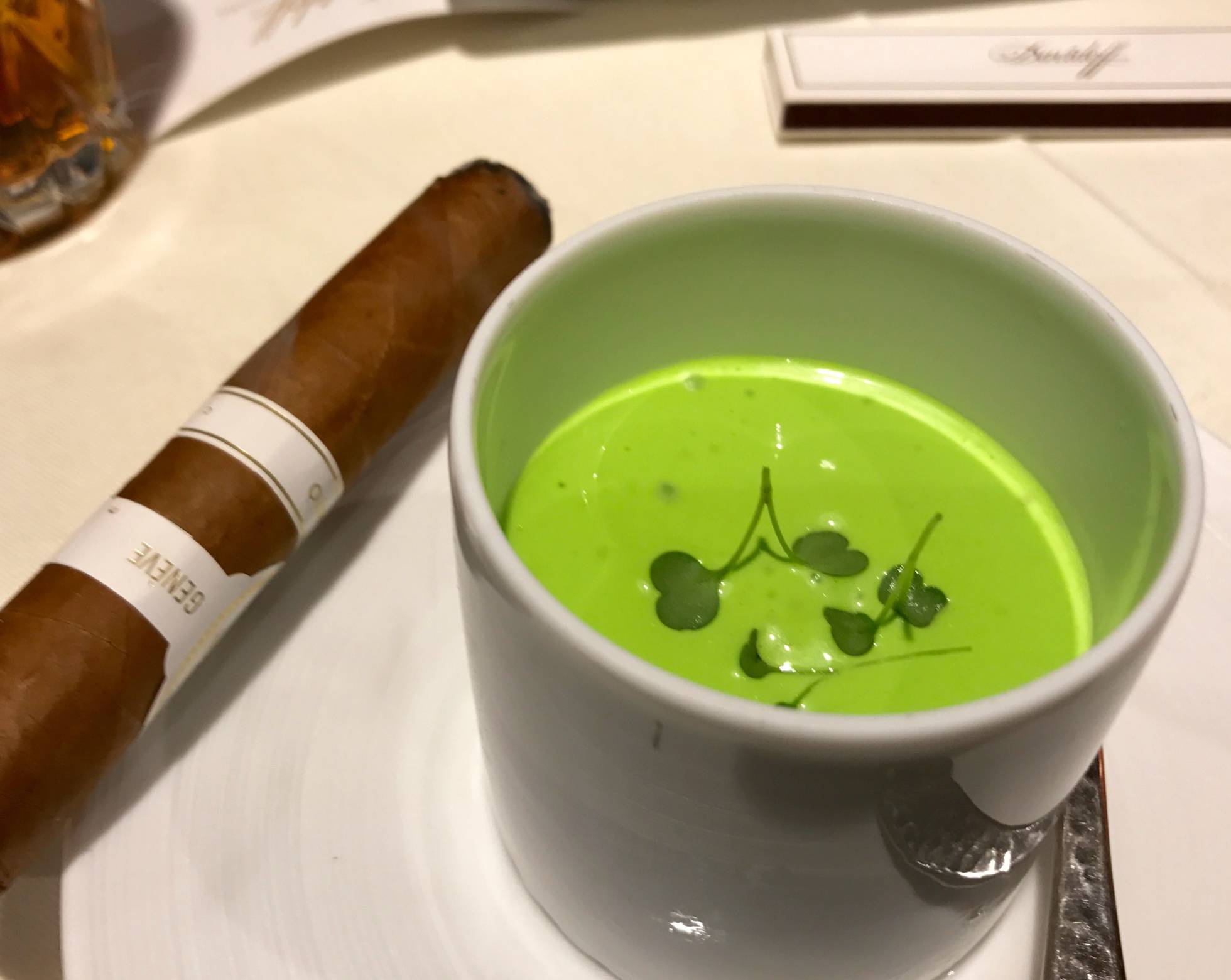 CREMA DE JALAPEÑOS, CARABINEROS Y PEPINOS DE PETER KNOGL CAPEL