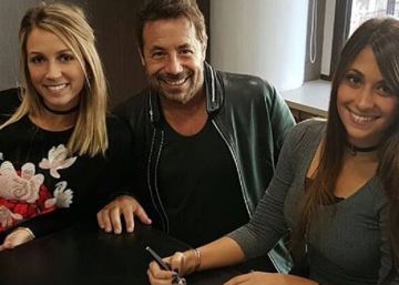 Antonella Roccuzzo i Sofía Balbi, sabateres a Barcelona Antonella Roccuzzo i Sofía Balbi, sabateres a Barcelona