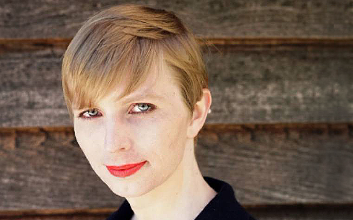 Chelsea Manning publica su primera fotografía en Twitter tras la liberación