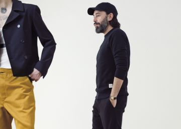 En el laboratorio de Juanjo Oliva la ropa no tiene sexo En el laboratorio de Juanjo Oliva la ropa no tiene sexo
