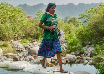 How a Tarahumara woman won a Mexican ultramarathon in sandals How a Tarahumara woman won a Mexican ultramarathon in sandals