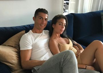Cristiano oficializa su relación en Instagram y desata los rumores Cristiano oficializa su relación en Instagram y desata los rumores