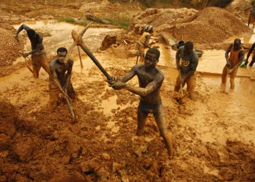 Chinos, empleo, armas y minería ilegal en Ghana Chinos, empleo, armas y minería ilegal en Ghana