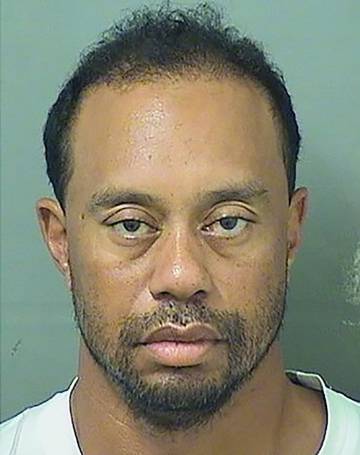 Fotografía de la ficha policial de Tiger Woods, tras ser arrestado el pasado lunes.
