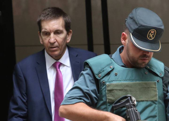 Calls for Spain’s anti-corruption chief to quit over his Panama firm Calls for Spain’s anti-corruption chief to quit over his Panama firm