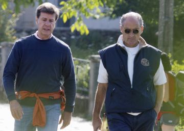 Cayetano Martínez de Irujo hace el Camino de Santiago con Francisco Camps