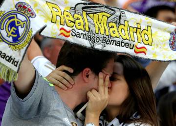 70.000 aficionados celebran la victoria en el Bernabéu