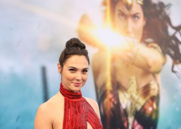 Gal Gadot, la nueva Wonder Woman: "Las feministas no vamos por ahí quemando sujetadores"