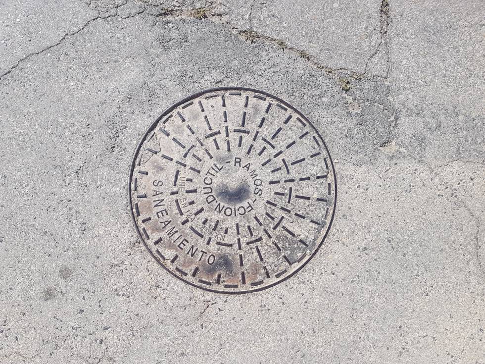Alcantarilla circular.