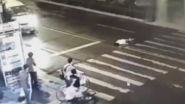 El doble atropello de una mujer en China aviva el debate de la falta de valores