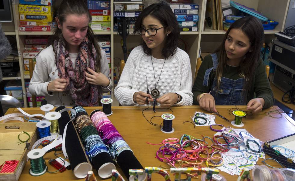 Las pulseras contra el cáncer de Candela, premio Moviliza de UNICEF